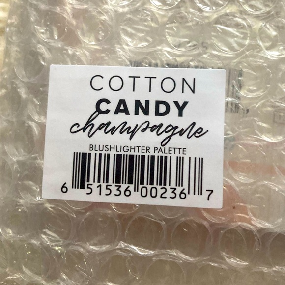 NIB Cotton Candy Champagne Blushlighter Palette - Picture 16 of 16